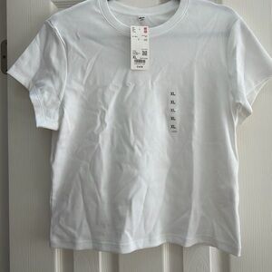 White Uniqlo Mini T-Shirt size XL